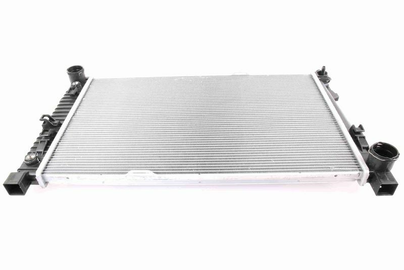 Kyburg Su Radyatörü W203 M270 Cdı 650×399X32 (A2035000503)