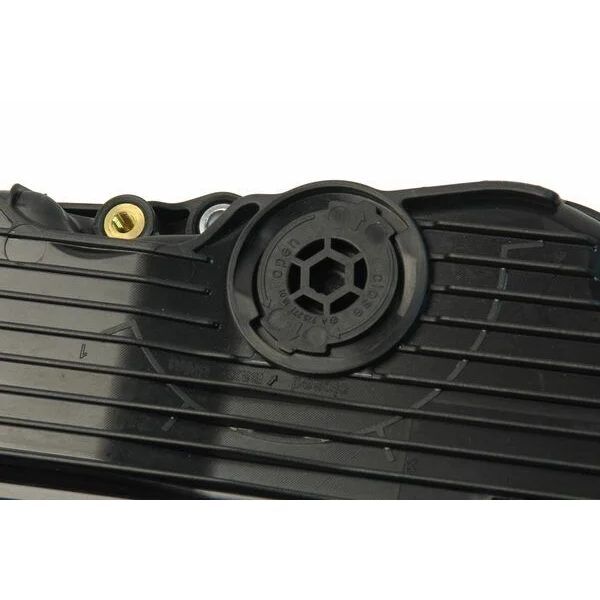 MERCEDES OTOMATIK ŞAZUMAN YAĞ KARTERI W205 W207 W213 W447 (A7252703707)